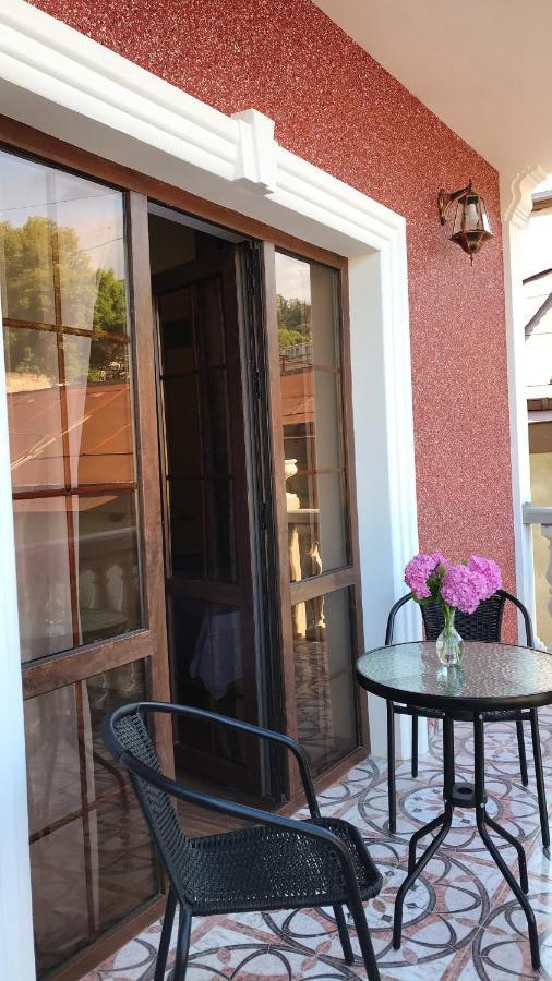 Hotel In Sukhum Sukhumi Ngoại thất bức ảnh