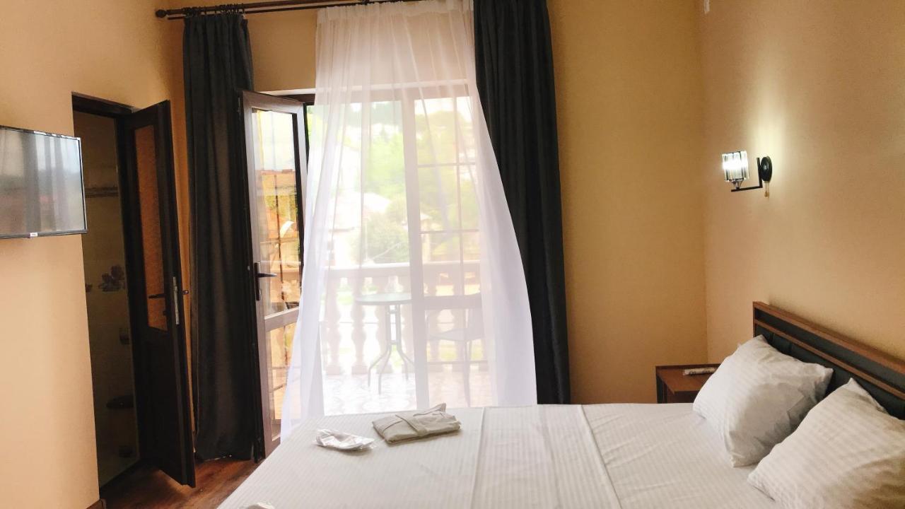 Hotel In Sukhum Sukhumi Ngoại thất bức ảnh