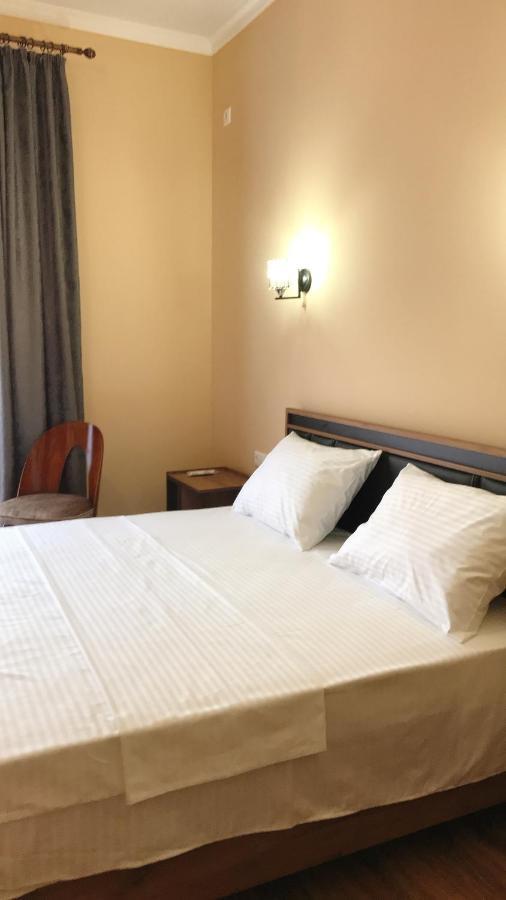 Hotel In Sukhum Sukhumi Ngoại thất bức ảnh