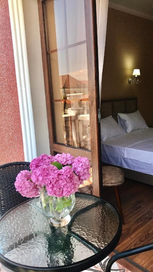 Hotel In Sukhum Sukhumi Ngoại thất bức ảnh