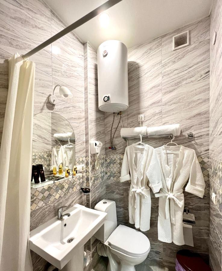 Hotel In Sukhum Sukhumi Ngoại thất bức ảnh
