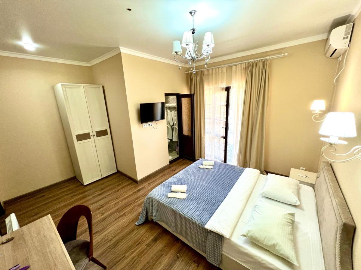 Hotel In Sukhum Sukhumi Ngoại thất bức ảnh
