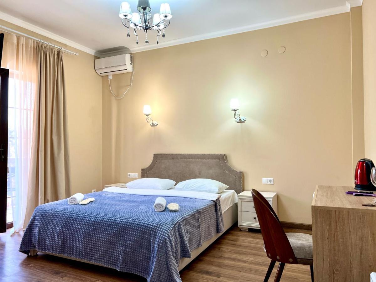 Hotel In Sukhum Sukhumi Ngoại thất bức ảnh
