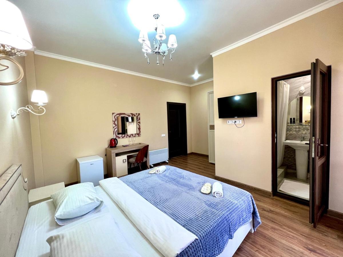 Hotel In Sukhum Sukhumi Ngoại thất bức ảnh