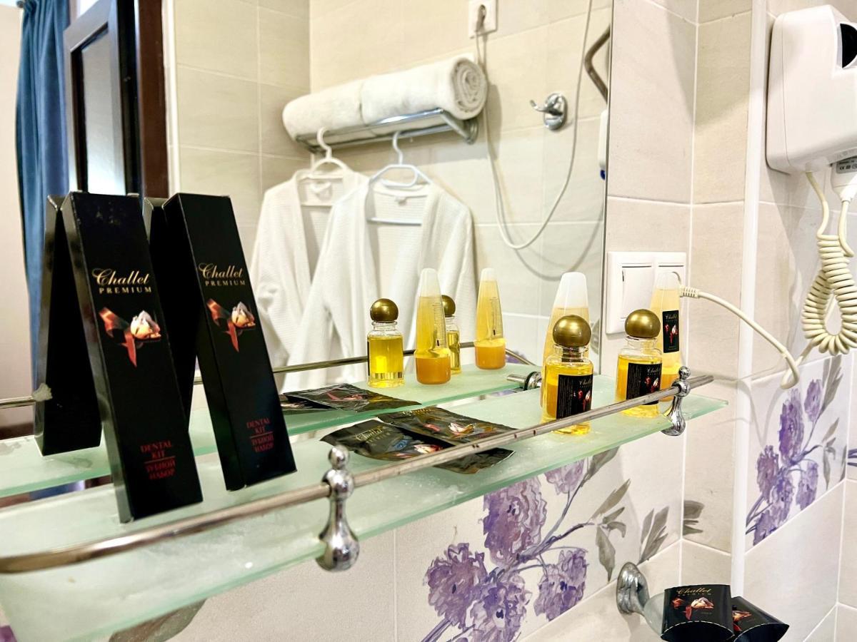 Hotel In Sukhum Sukhumi Ngoại thất bức ảnh